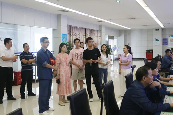 清华大学暑期实践团到龙8中国官网唯一入口参观